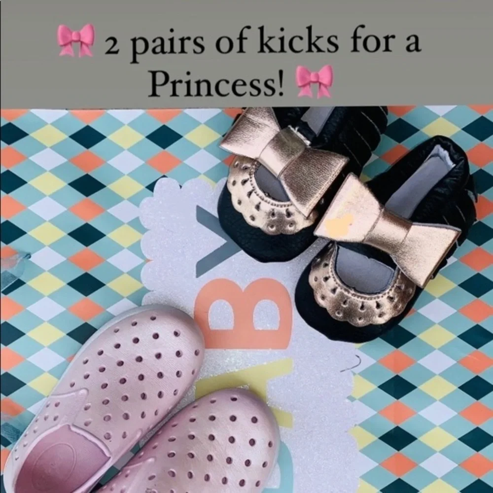 2 pairs Baby girl shoes.  Size 7‎ and newborn size